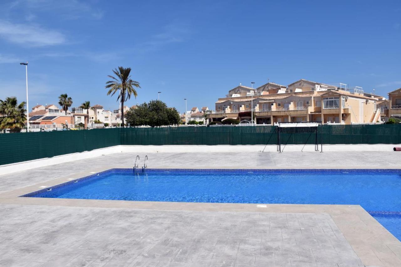 Casa Alex Torrevieja- Holiday House - Con Piscina Comunitaria Exteriér fotografie