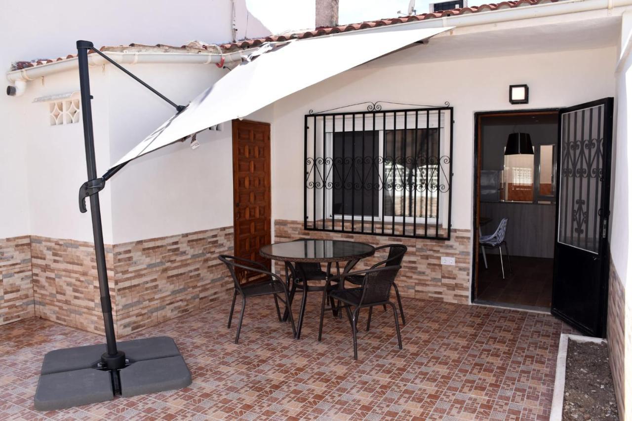 Casa Alex Torrevieja- Holiday House - Con Piscina Comunitaria Exteriér fotografie